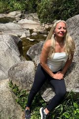 Foto pengguna Rhoda1988