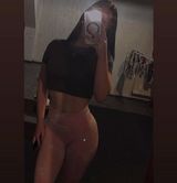 Foto pengguna xyzamelia84