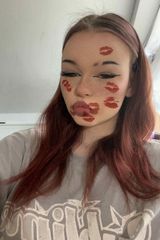 Foto pengguna Emilika553