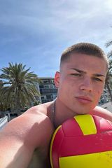 Foto pengguna Camil653