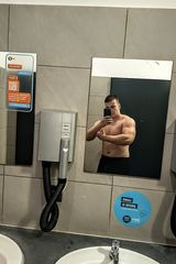 Foto pengguna Adamm23