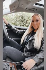 Foto pengguna badwomen212