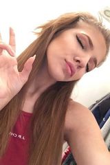 Foto pengguna MoniaWwa1999