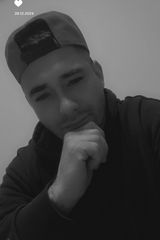 Foto pengguna Uniwersal