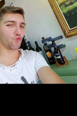 Foto pengguna crystyan151515