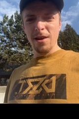 Foto pengguna Adzio134