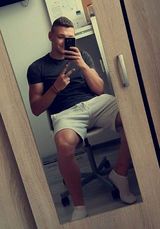 Foto pengguna karolek12342006