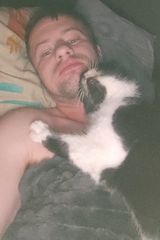 Foto pengguna Adik1801