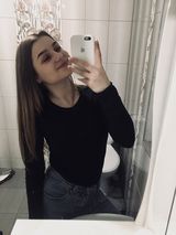 Foto pengguna Natalia01111