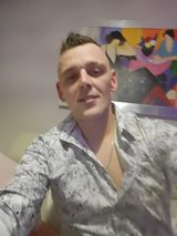 Foto pengguna Novyyy