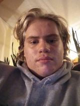 Foto pengguna averyschilling2