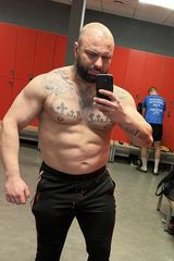 Foto pengguna Piotreeek221