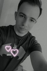 Foto pengguna SzymiiNL