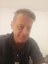 Foto pengguna pepepiotr78