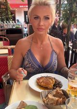 Foto pengguna Moniqque