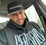 Foto pengguna brianjames2453