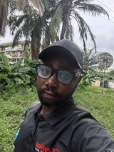 Foto pengguna ADESHINA