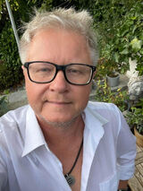 Foto pengguna martensadrian992