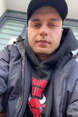 Foto pengguna Baryteg11