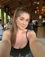 Foto pengguna enencheahola5