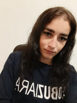 Foto pengguna Alinakozun