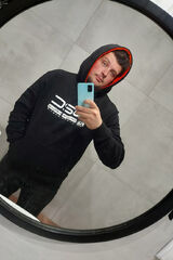 Foto pengguna tom231