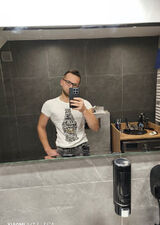 Foto pengguna tomeq2024