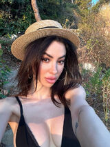 Фото користувача vivianbeatrice149