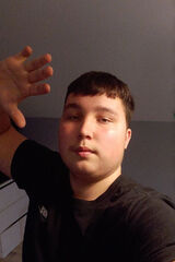 Foto pengguna antonipiekut560