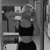 Foto pengguna Amelcia667