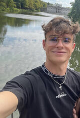 Foto pengguna holymoly