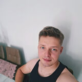 Foto pengguna niebieskooki9595