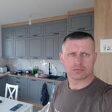 Foto pengguna adamrichert20