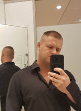 Foto pengguna AdamTee