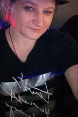 Foto pengguna Monika767