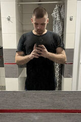 Foto pengguna Fsgggf