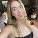 Foto pengguna catrinenadine721