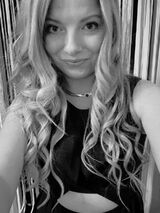 Foto pengguna Vika32