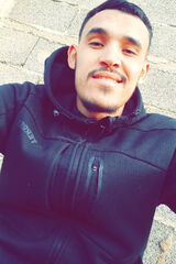 Foto pengguna Walidovic02