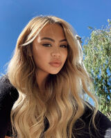 Foto pengguna janetjohnny444