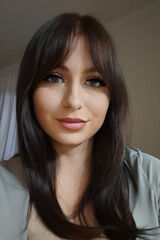 Foto pengguna Monia1999