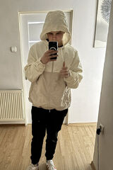 Foto pengguna Pawerty88288