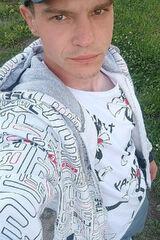 Foto pengguna Robert903