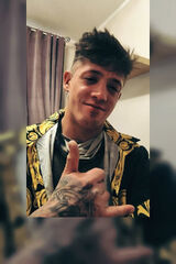 Foto pengguna Adrian0500