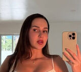 Foto pengguna Lola220