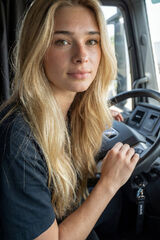 Foto pengguna LenaTruckLife