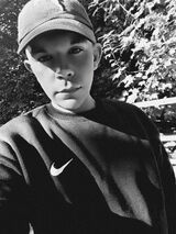 Foto pengguna Adrian2002xx