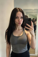 Foto pengguna ladythedarkdreams