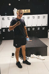 Foto pengguna Karolekk222