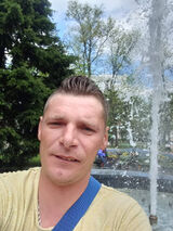 Foto pengguna danieldaniel30926